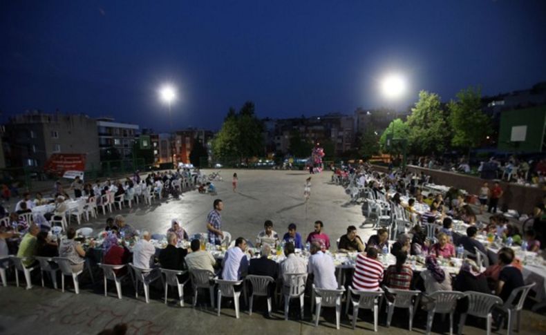 Karabağlar’da kardeşlik sofrası