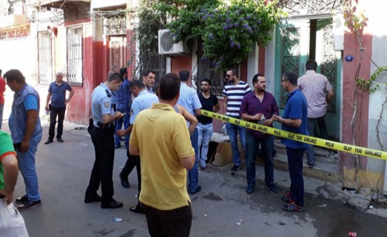 Karı koca bıçaklanarak öldürüldü