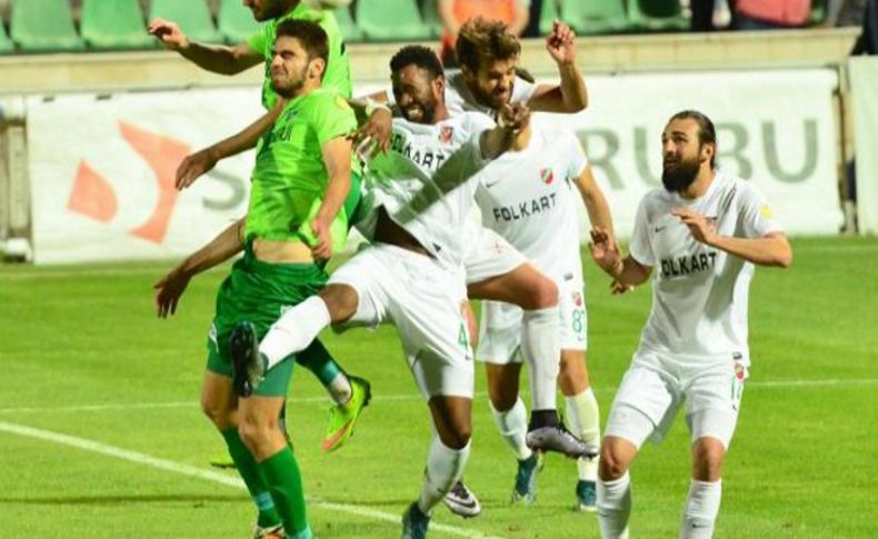 Karşıyaka uçurumun kenarında