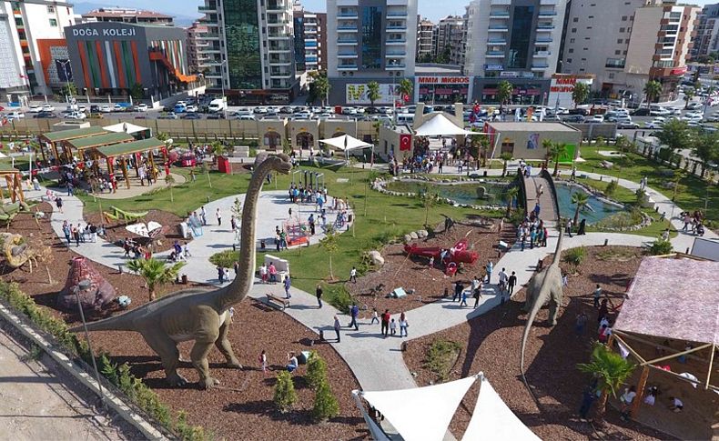 Karşıyaka Çocuk Müzesi dünyaya açıldı