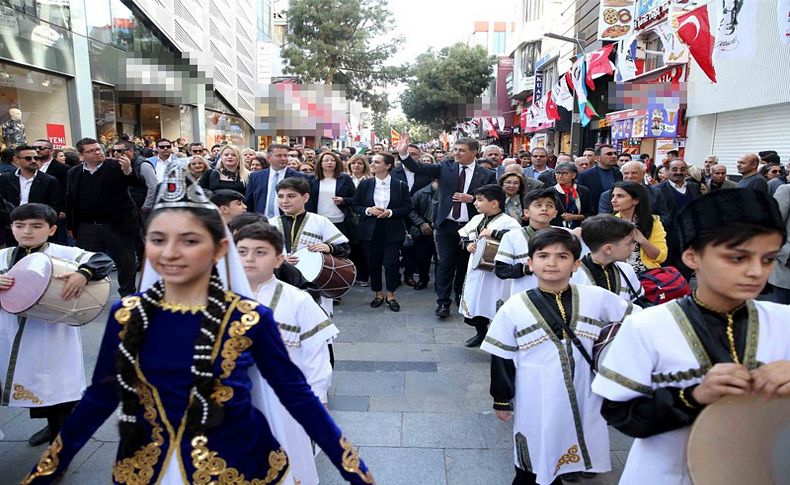 Karşıyaka Çocuk Şenliği’ne muhteşem açılış!