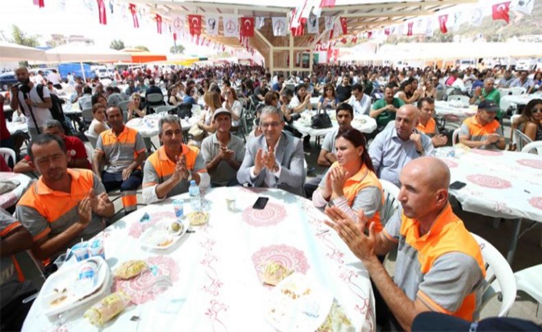Karşıyaka’da 2 bin kişiyle bayram yemeği