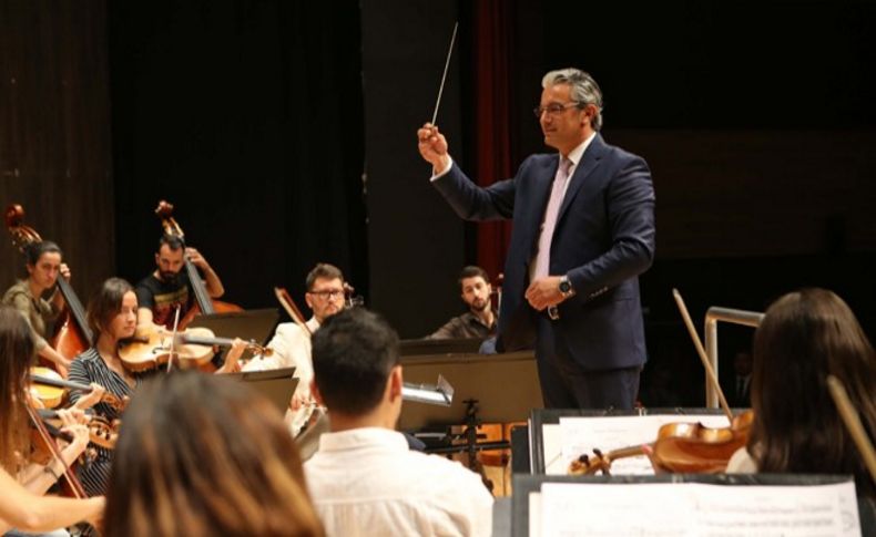 Karşıyaka'da orkestra şefleri yetişecek