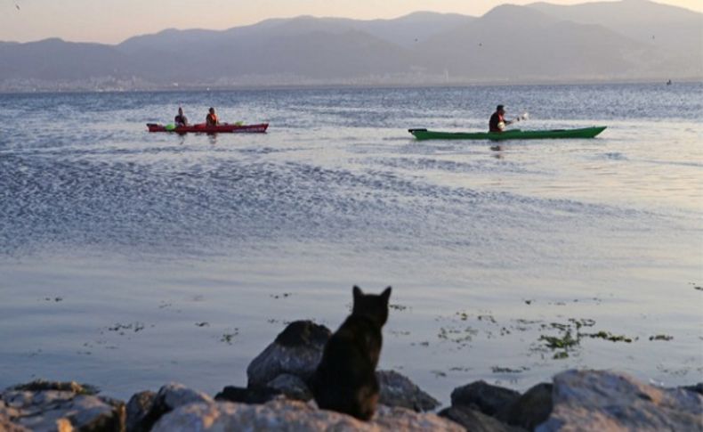 Karşıyaka'da 'Su Sporları Merkezi' açıldı