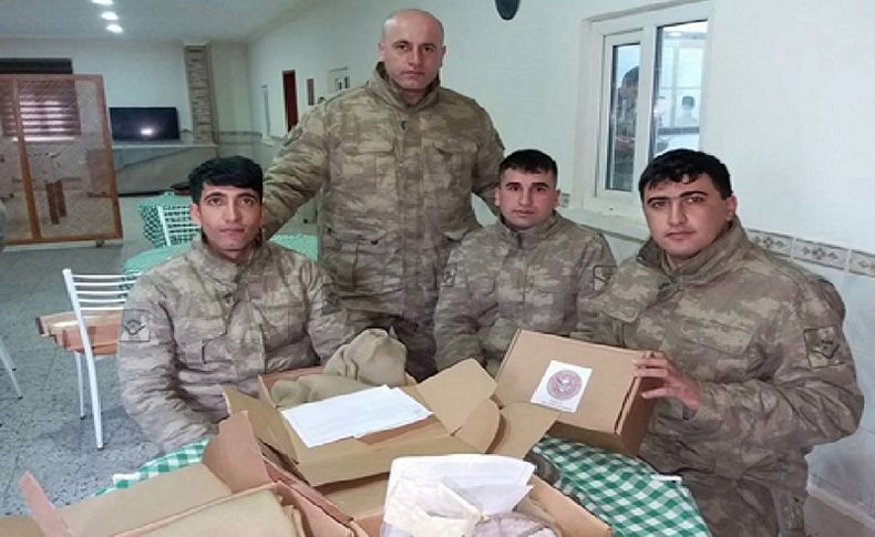Karşıyaka'dan Mehmetçiğe binlerce koli ve mektup