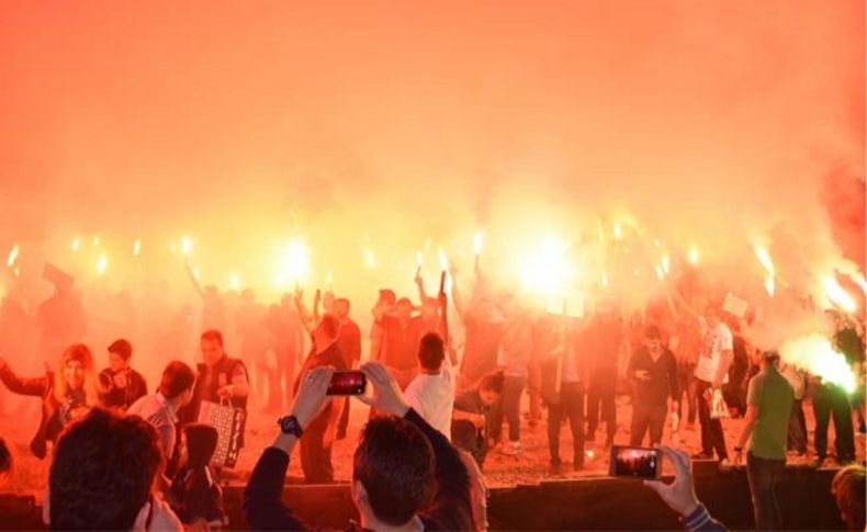 Karşıyaka’dan meşaleli protesto