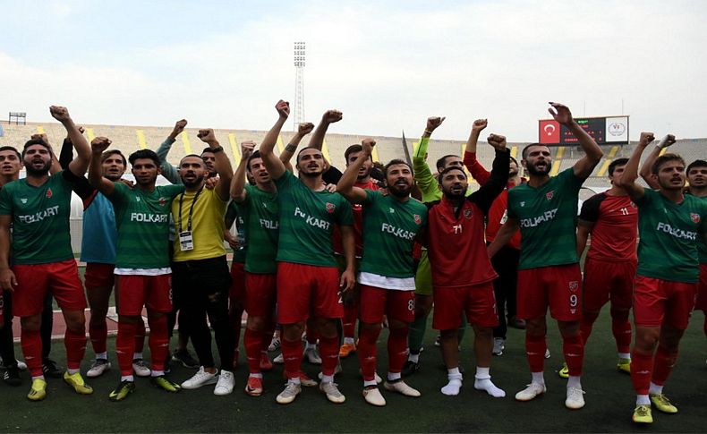 Karşıyaka nefes aldı