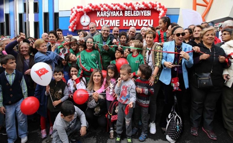 Karşıyaka'nın ilk kapalı havuzu açıldı