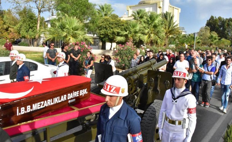 Karşıyaka'nın Selahattin Albay'ı son yolculuğuna uğurlandı