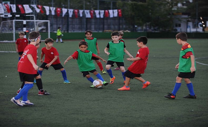 Karşıyaka’nın ‘Yaz Okulları’na renkli final