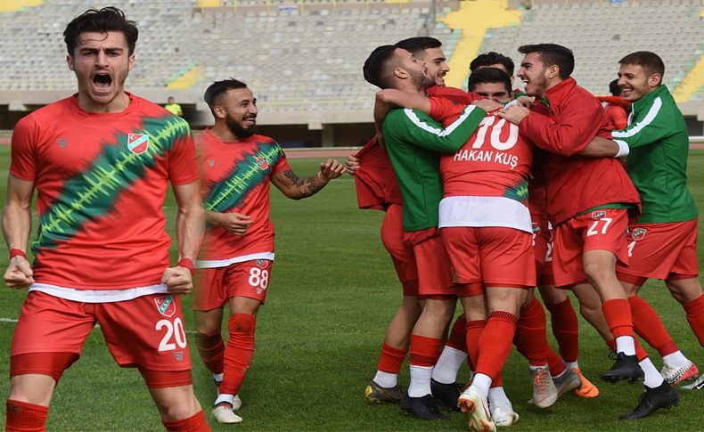 Karşıyaka Ofspor'u dağıttı