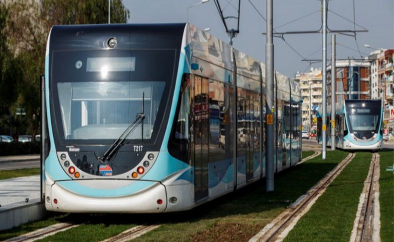 Karşıyaka Tramvayı'nda seferler başladı