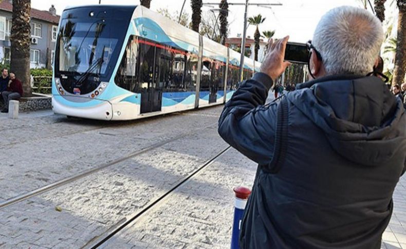 Karşıyaka Tramvayı Salı günü seferde