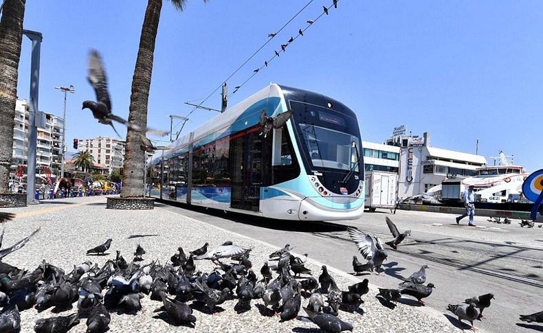 Karşıyaka tramvayı sevdi