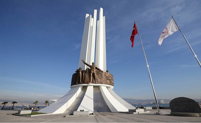 Karşıyaka'ya büyük onur... Dünya anıtı ödülü geldi