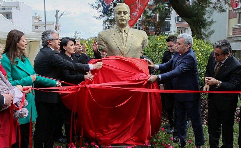 Karşıyaka'ya Haydar Aliyev büstü