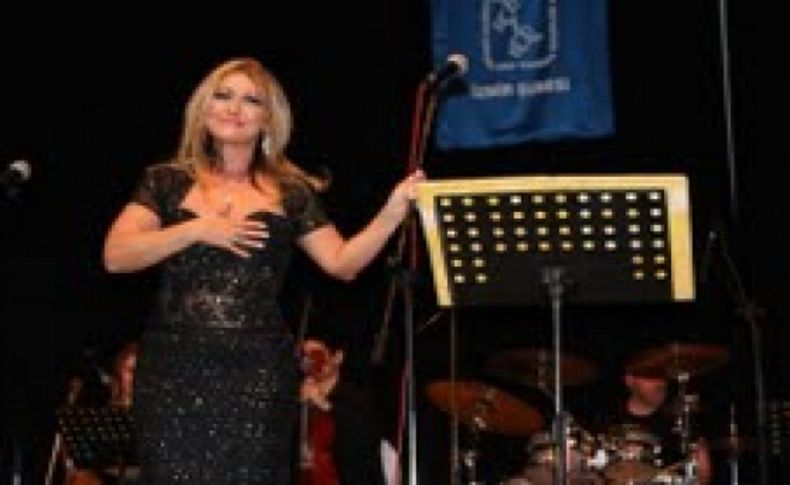 Karşıyaka Opera ve Tiyatro Sahnesinden Alaturka&La Luna…