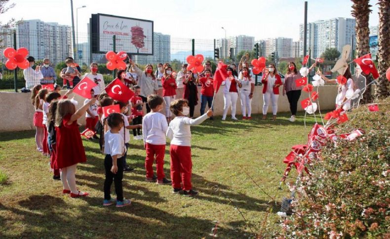 Karşıyakalı miniklerin Cumhuriyet coşkusu