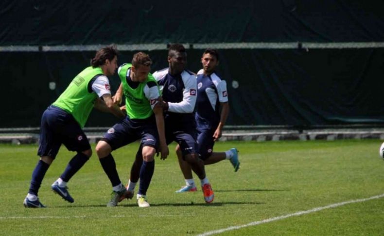 Kasımpaşa'da Gençlerbirliği maçının hazırlıklar devam ediyor