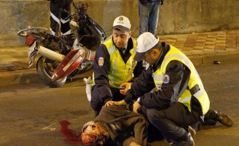Kask Takmayan Motosiklet Sürücüsü Ağir Yaralandi