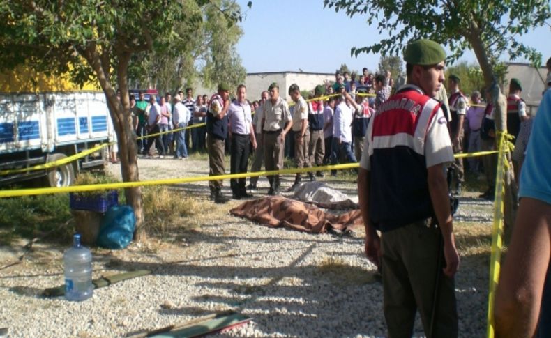 Kaş'ta alacak verecek kavgası 2 can aldı