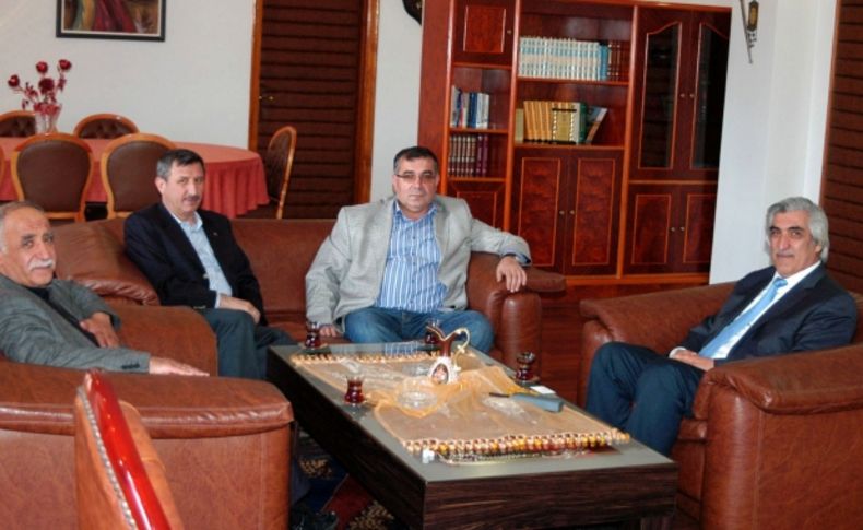 Kayseri Valisi Yılmaz, İpek Mobilya fabrikasını ziyaret etti