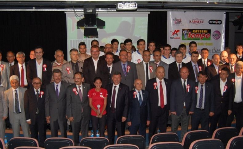 Kayseri'de yılın teknik adamı Osman Özköylü oldu