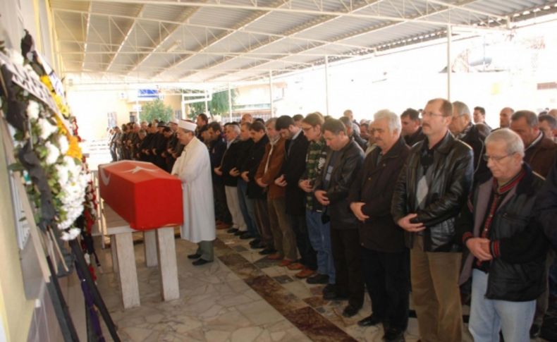 Kaza kurşunuyla yaşamını yitiren polis toprağa verildi