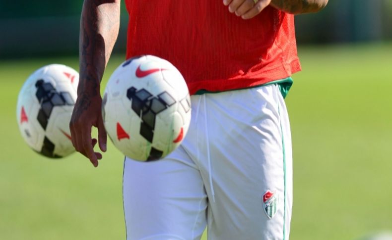Kazım, Bursaspor'la ilk antrenmanına çıktı