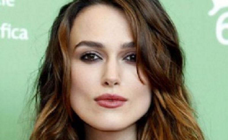 Keira Knightley anne oluyor