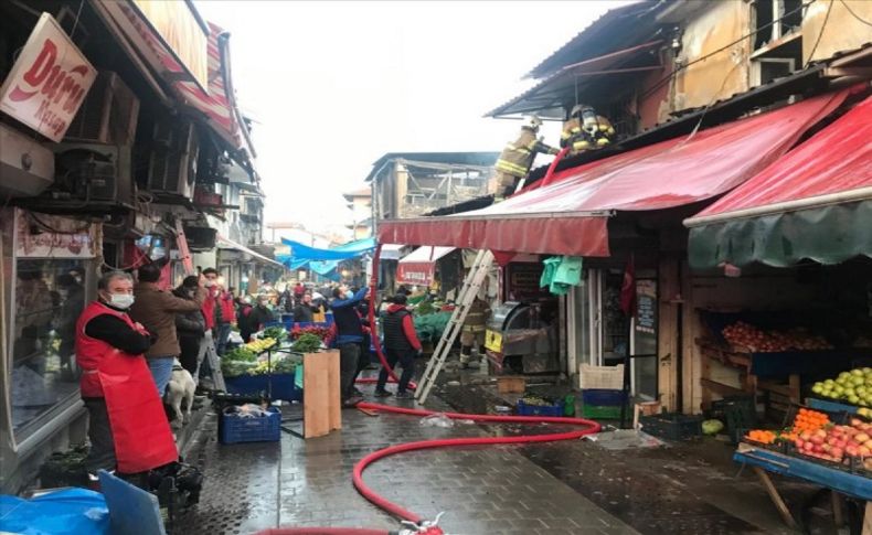 Kemeraltı Çarşısı'nda yangın paniği