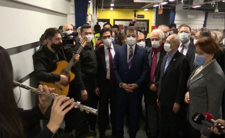 Kılıçdaroğlu ve Akşener birlikte şarkı söyledi