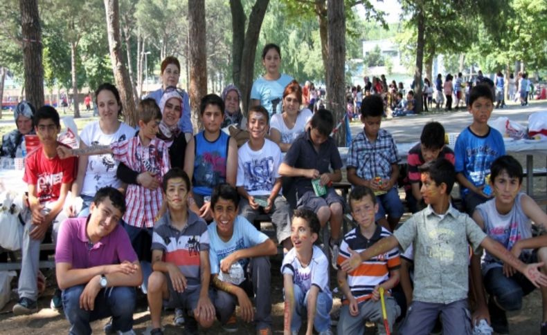 Kimse Yok Mu Derneği, gönüllülerle ihtiyaç sahiplerini piknikte buluşturdu