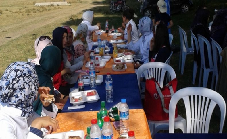 Kimse Yok Mu, kardeş ve yoksul aileleri piknikte buluşturdu