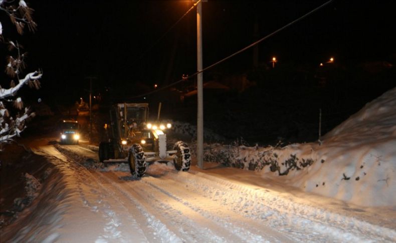 Kınık'ta kar mesaisi