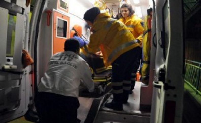 Kiraz'da silahlı kavga : 8 yaralı