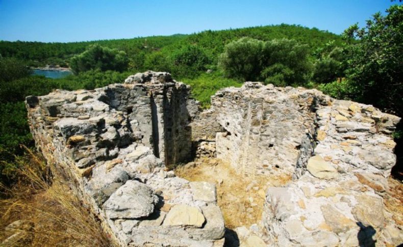 Kisebükü'nde tarih talanı