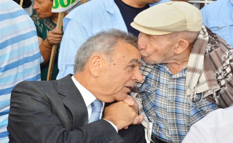 Başkan'dan Urlalı üreticileri sevindiren sözleşme