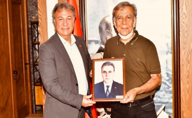 Kocaoğlu sahalara döndü!.. 'Hayırlı olsun' turu