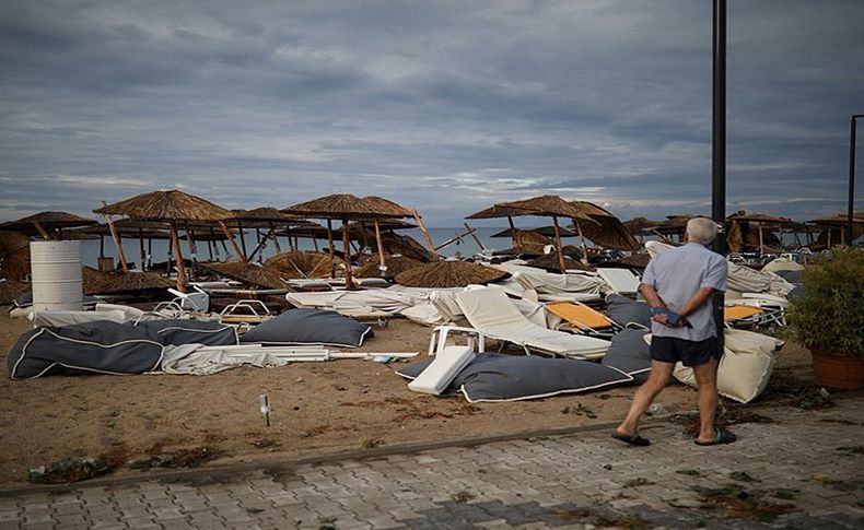 Komşu'da fırtına can aldı: 6 ölü