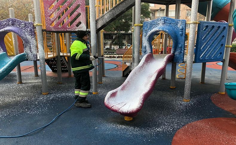 Konak Belediyesi'nden parklara hijyen operasyonu