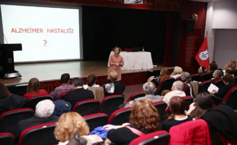 Konak'ta alzheimer konuşuldu