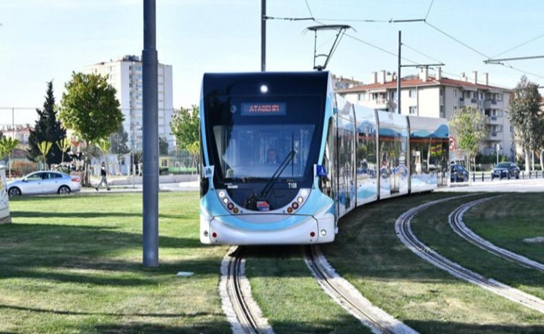 Konak Tramvayı tam gaz