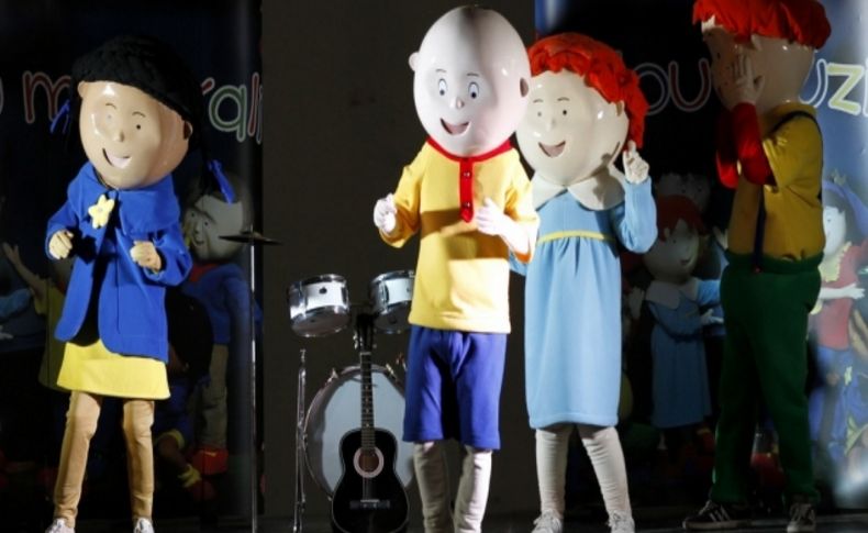 Konak Belediyesi’nden çocuklara Caillou sürprizi