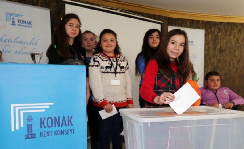 Konaklı çocuklar yeni başkanı seçti