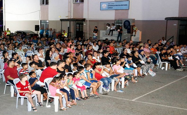 Konaklılar açık hava sinemayı sevdi