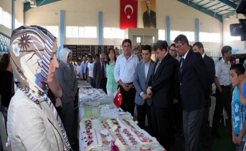 Korkuteli Halk Eğitim Merkezi'nden yıl sonu sergisi