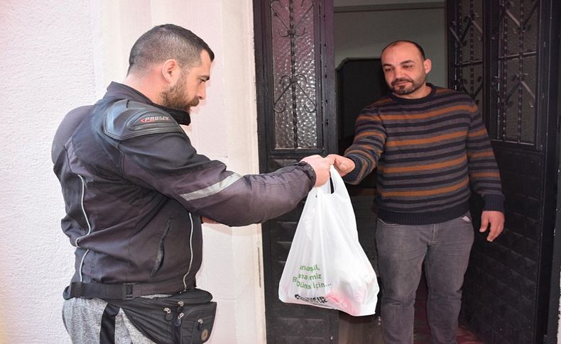 Koronavirüs korkusu vatandaşları eve kapattı, kuryeler çalıştı