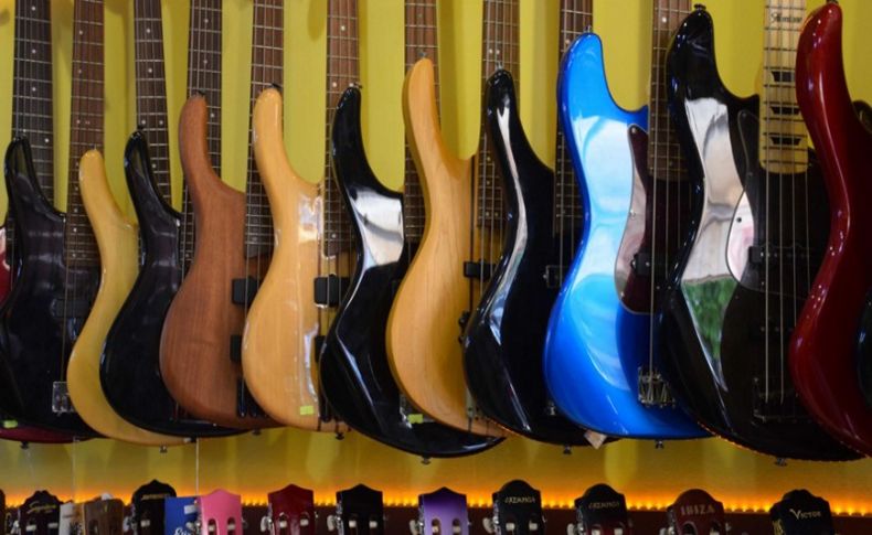 Koronavirüs müzik aleti satışlarını patlattı!