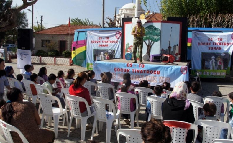 Köy çocukları tiyatroyla tanışıyor